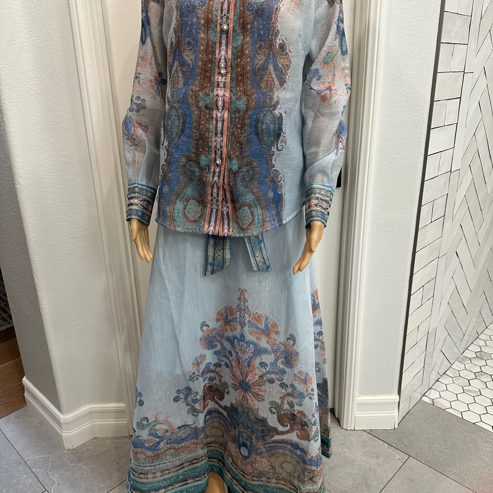 Elegant Paisley Print Blouse - Picture 8 of 12